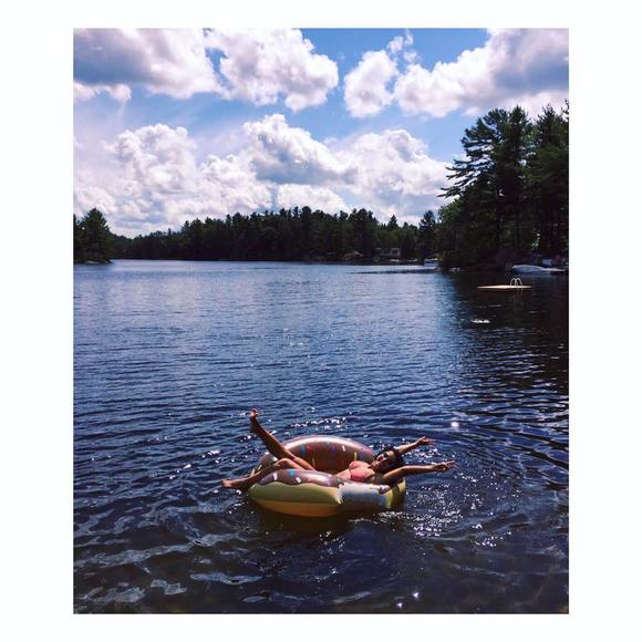 Meet your Posher, Sara - Picture 1 of 1